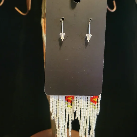 Red Floral Beaded Earrings - Picture 2 of 4